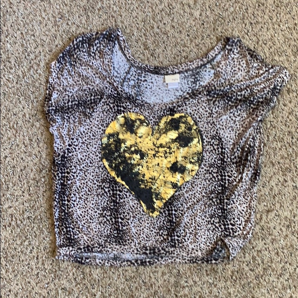 Daytrip Cheetah Print Heart Tee Size L